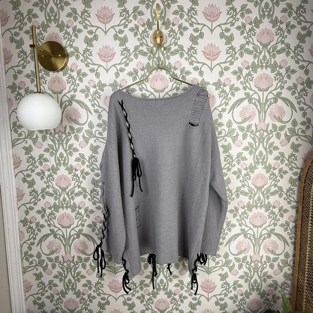 POL Distressed Gray Knit Tunic Sweater with Black Lace-Up Details - Size - Large - Picture 3 of 7